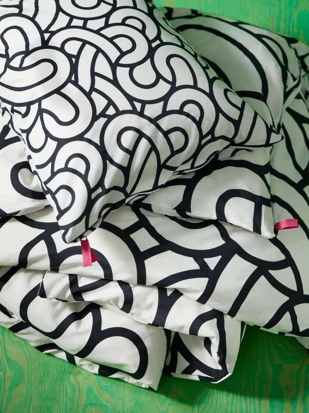 IKEA SÖTRÖNN SOTRONN King Duvet Cover & Pillowcases Set White Black Pattern